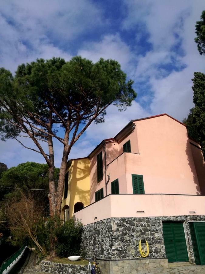 Terrace & Parking - Holiday Home Near Fegina Beach Monterosso al Mare Kültér fotó